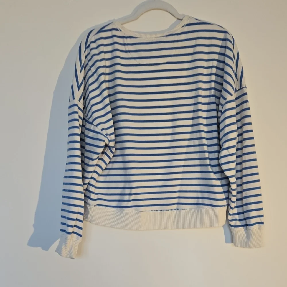 American Eagle Striped Blue and White Sweatshirt and Shorts Lounge Set Medium - Picture 3 of 9